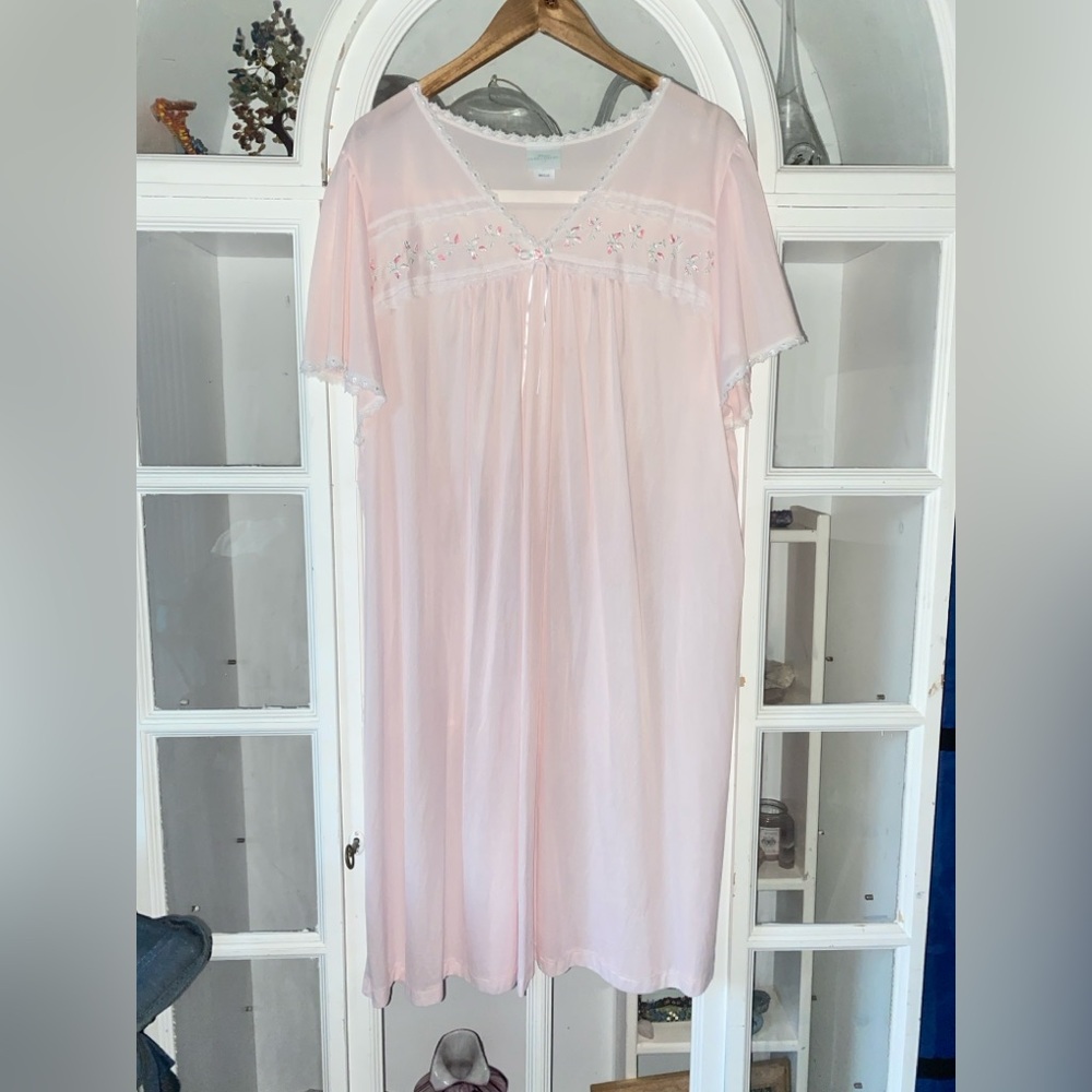 Vintage Pink Floral Lace Nightgown